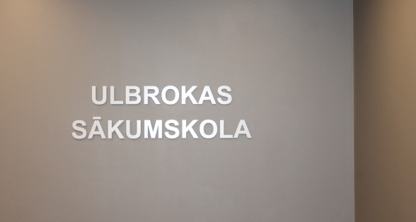 J Noslēgusies Ulbrokas vidusskolas sākumskolas ēkas būvniecība